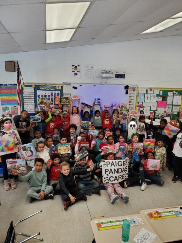 Paige Second Graders Hold Toy Drive